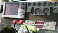 Tàu chở thủy thủ đoàn để bán