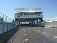 Tàu đổ bộ, chở hàng để bán