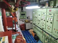 Tàu kéo để bán