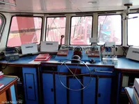 Tàu khảo sát để bán
