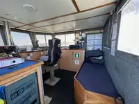 Tàu nạo vét để bán