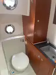 Tàu kéo lưới để bán
