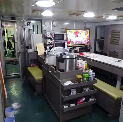 Tàu lưới vây để bán