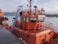 Tàu kéo để bán