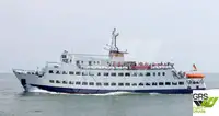 Tàu du lịch để bán