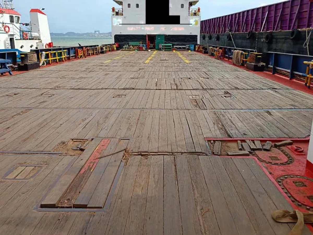 Tàu đổ bộ, chở hàng để bán
