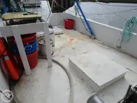 Tàu kéo lưới để bán