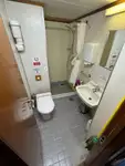 Tàu container để bán
