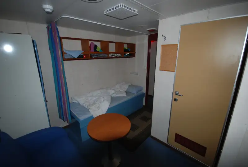 Tàu đổ bộ, chở hàng để bán