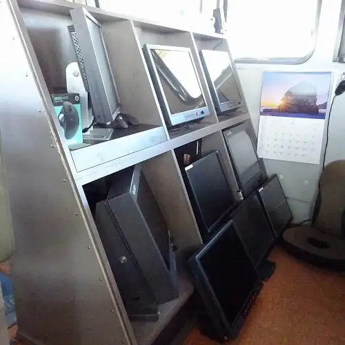 Tàu lưới vây để bán