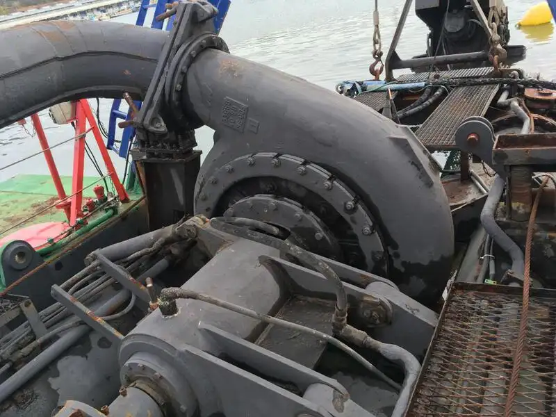 Tàu nạo vét để bán