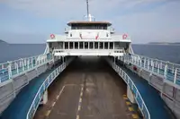 Tàu phà để bán