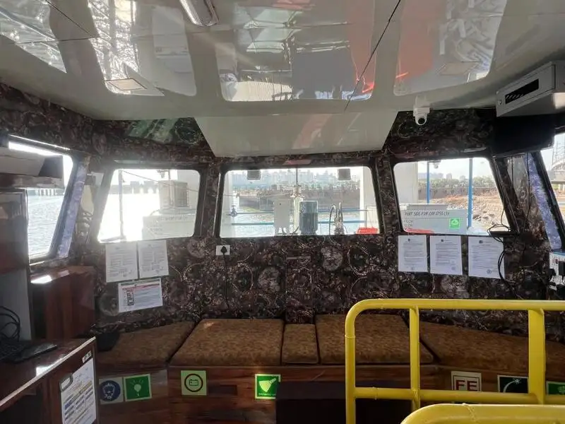 Tàu kéo để bán