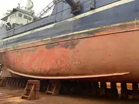 Tàu kéo lưới để bán