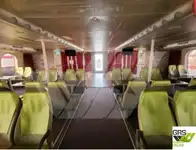Tàu chở khách rao bán