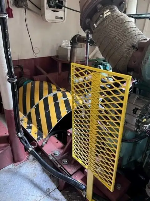 Tàu kéo để bán