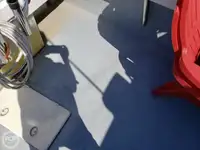 Tàu chế biến cá để bán