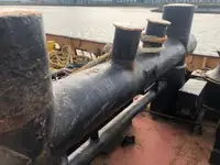 Tàu kéo để bán