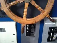 Tàu đánh cá để bán