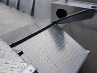 Tàu đổ bộ, chở hàng để bán