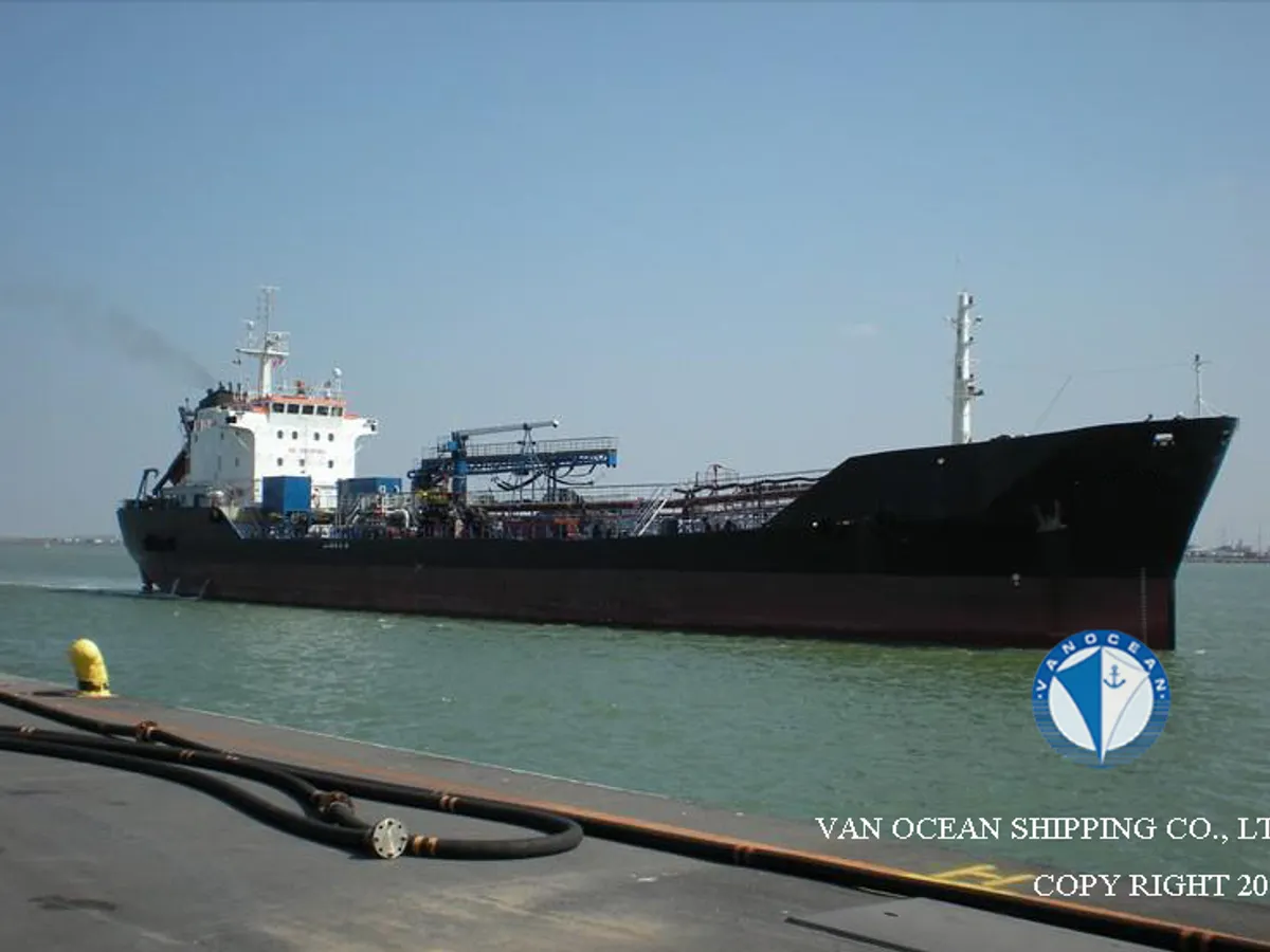 Tàu chở dầu/hóa chất để bán