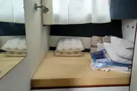 Tàu kéo lưới để bán