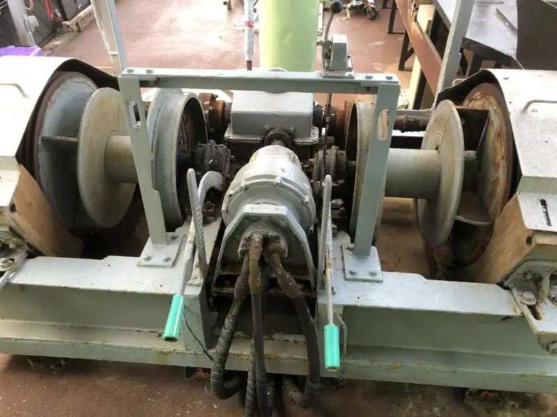 Tàu nạo vét để bán