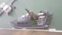 Tàu khảo sát để bán