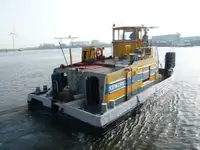 Tàu kéo để bán