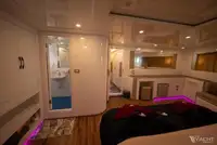 Tàu hỗ trợ lặn để bán