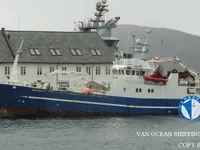 Tàu lưới vây để bán