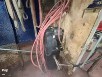 Tàu kéo lưới để bán