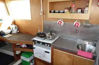 Tàu kéo để bán