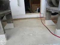 Tàu kéo lưới để bán