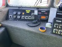 Tàu chở thủy thủ đoàn để bán