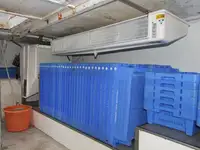 Tàu kéo lưới để bán