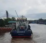 Tàu kéo để bán