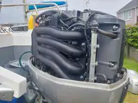 Tàu kéo lưới để bán