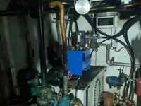 Tàu kéo lưới để bán