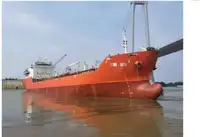 Tàu chở nhựa đường để bán