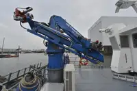 Tàu làm việc để bán