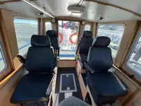 Tàu dẫn đường để bán