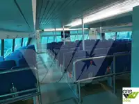 Tàu chở khách rao bán