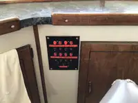 Tàu kéo lưới để bán