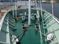 Tàu câu dài để bán