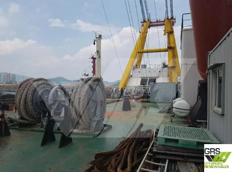 Tàu cẩu để bán