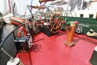 Khách sạn nổi để bán