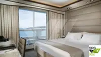 Tàu du lịch để bán