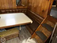 Tàu kéo lưới để bán