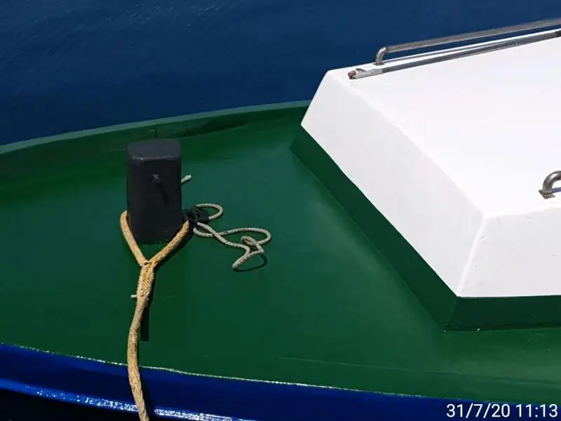 Tàu làm việc để bán